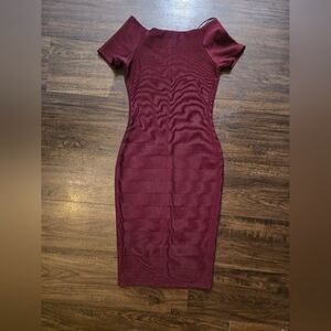 Elegant Burgundy Bodycon Dress